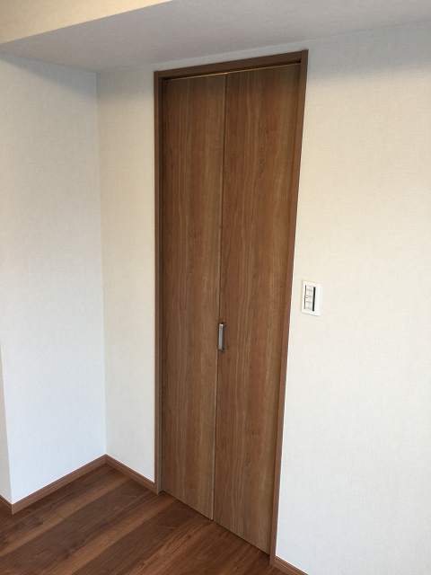 ヴィラロイヤル代々木　洋室約6.7帖収納