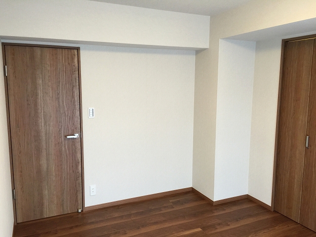 ヴィラロイヤル代々木　洋室約6.7帖収納