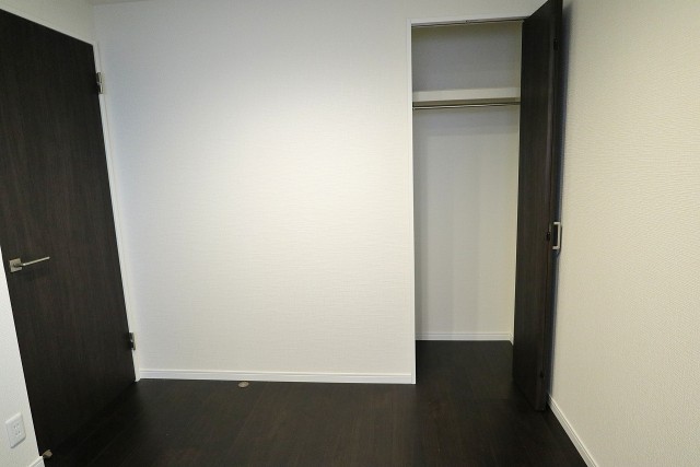 ライオンズマンション初台 洋室２