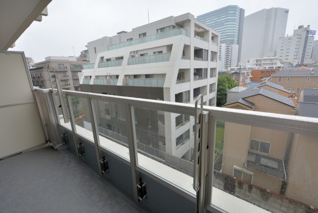 松見坂武蔵野マンション　バルコニー