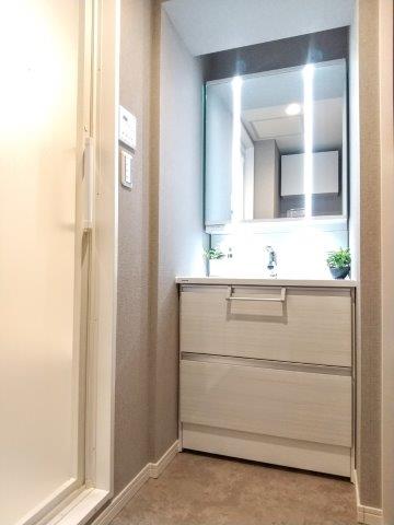 中銀京橋マンシオン 洗面室