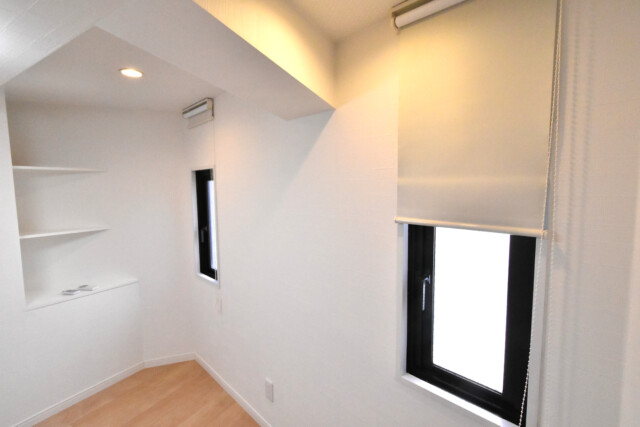 菱和パレス若松町 洋室2