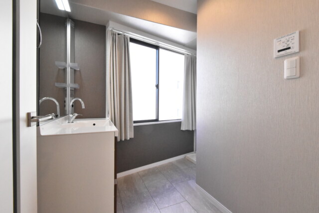 菱和パレス若松町 洗面室