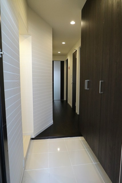 ライオンズマンション初台 玄関