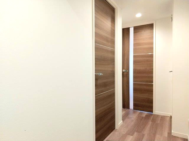 中銀京橋マンシオン 玄関