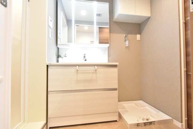 秀和代々木レジデンス 洗面室