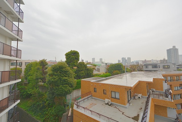 ライオンズマンション池田山 バルコニー