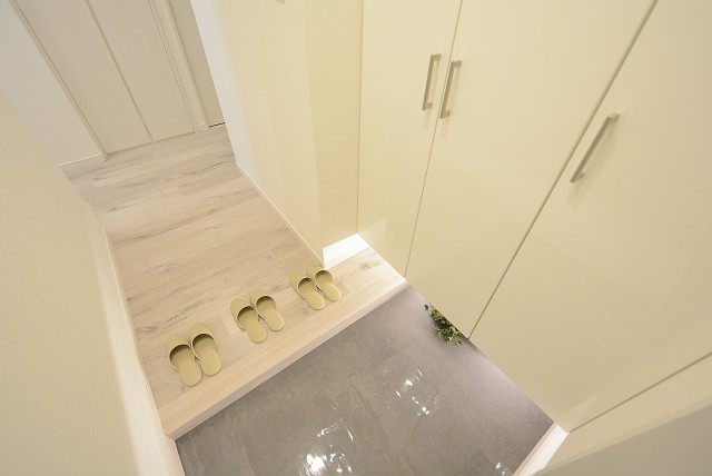 日興パレス西荻窪 玄関