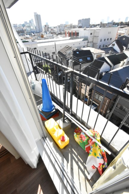 秀和代々木レジデンス バルコニー