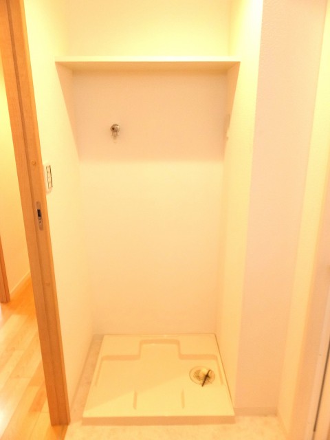 キャニオングランデ荻窪　洗濯機置場