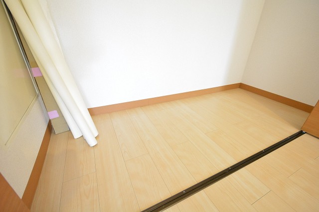 赤坂アーバンライフ　6帖洋室のクローゼット