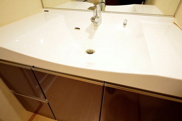 赤坂ハイツ　サニタリールーム　洗面台