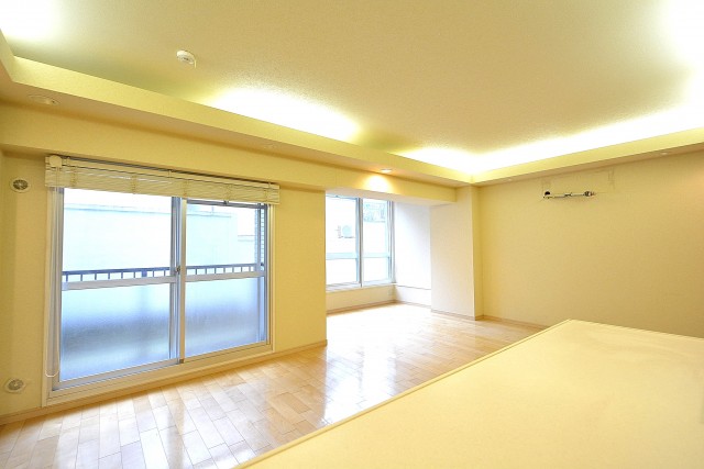 赤坂ハイツ　ＬＤＫ