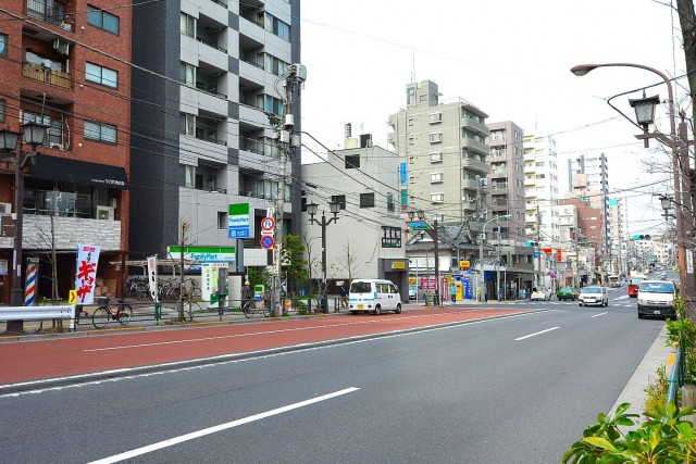 トーカンマンション駒込　本郷通り