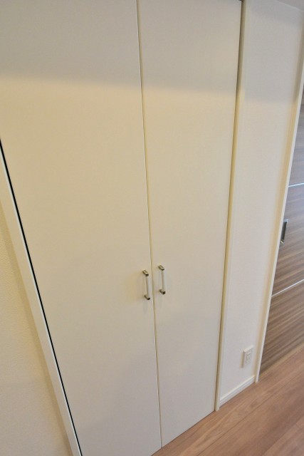 東建砧マンション　リビング収納