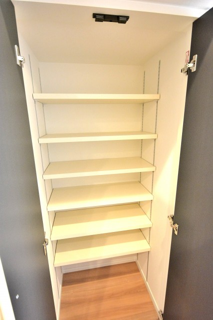 東建砧マンション　リビング収納