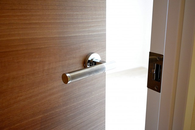 目白ハイツ　5.2帖の洋室ドア