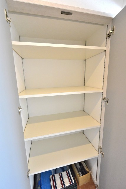 駒沢オリンピックマンション　リビング収納