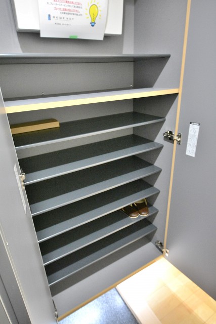 東急ドエルアルス矢口　シューズボックス