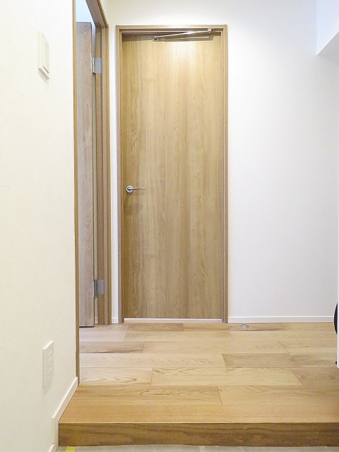 砧公園スカイハイツ　洋室扉