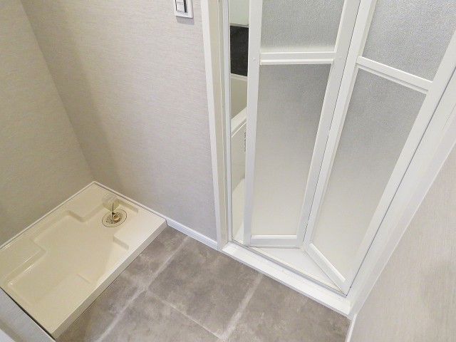 ソフトタウン池袋　バスルーム扉