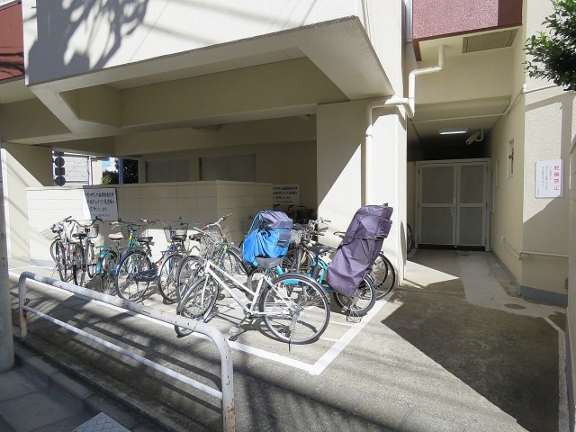 ソフトタウン池袋　駐輪場