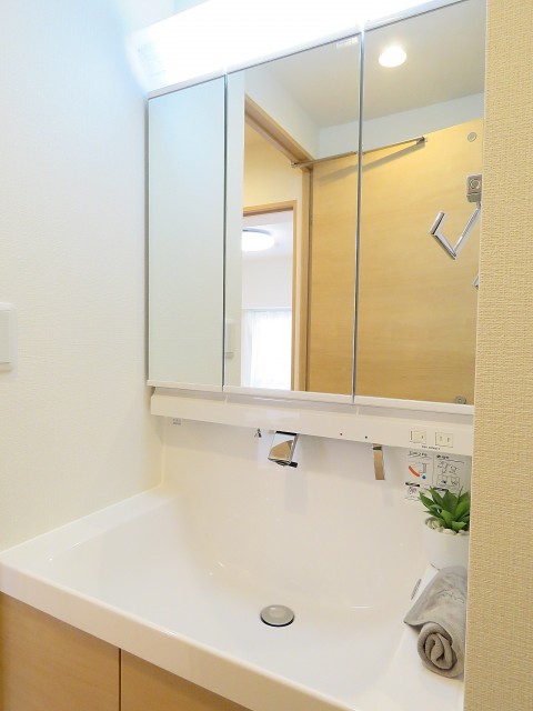 ワコー人形町マンション　洗面化粧台