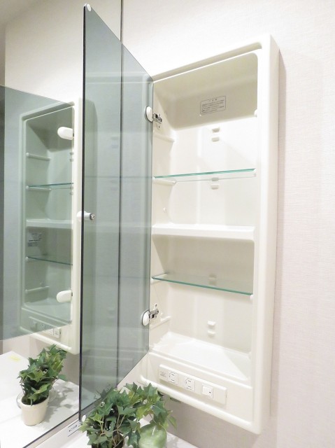 フィース駒込六義園　キャビネット