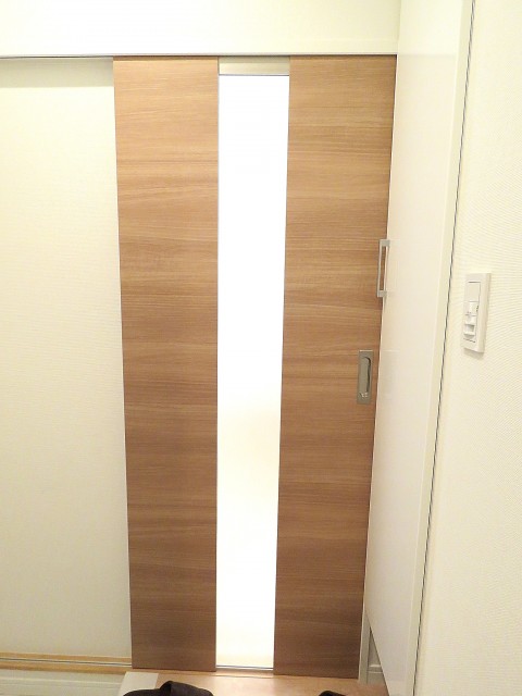 ワコーレ大塚　ダイニングキッチン扉