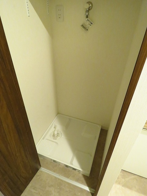 セブンスターマンション中目黒　洗濯機置場