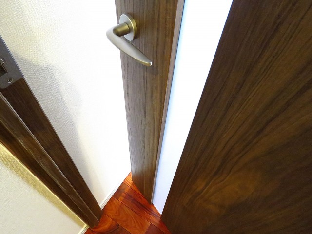 セブンスターマンション中目黒　LDK扉