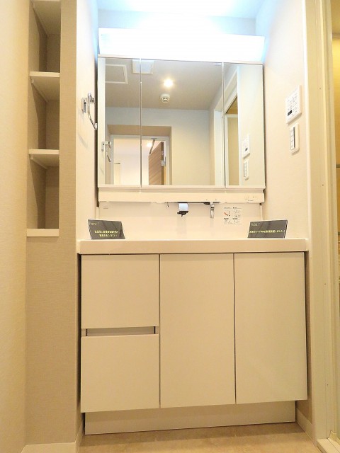 碑文谷マンション　洗面化粧台