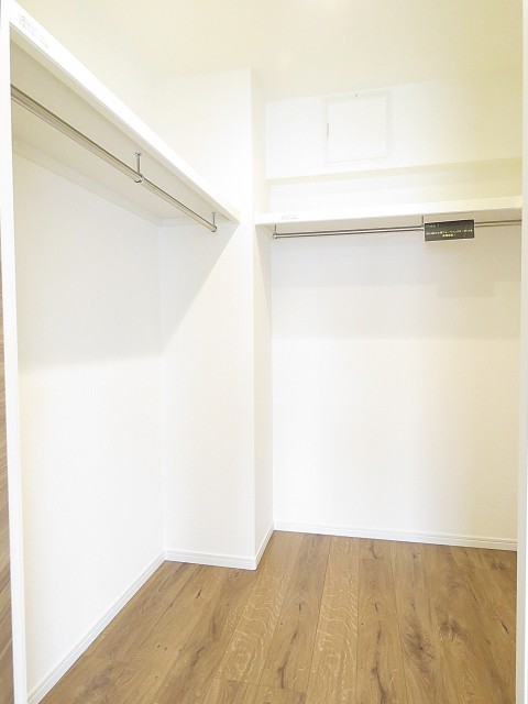 碑文谷マンション　ウォークインクローゼット約2.6帖