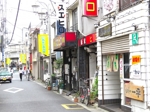 ファミールプランシェ経堂　商店街