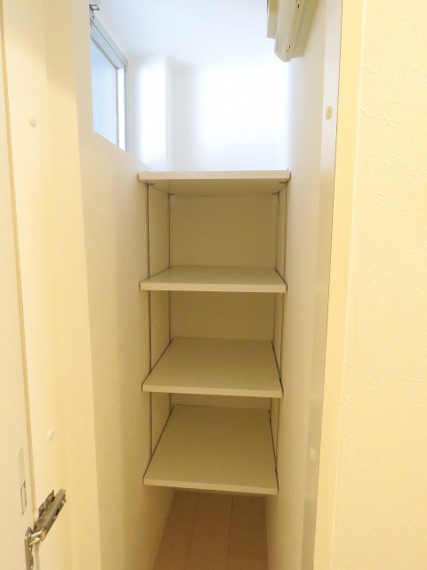 都立大グリーンパーク　玄関収納