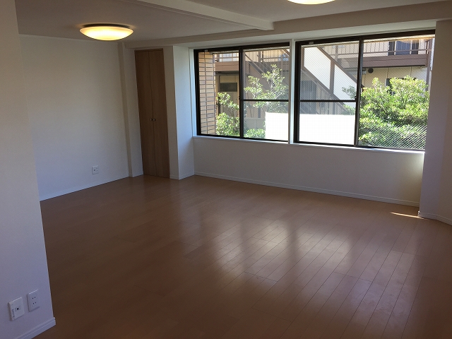 成城エンジェルマンション　リビングダイニングキッチン