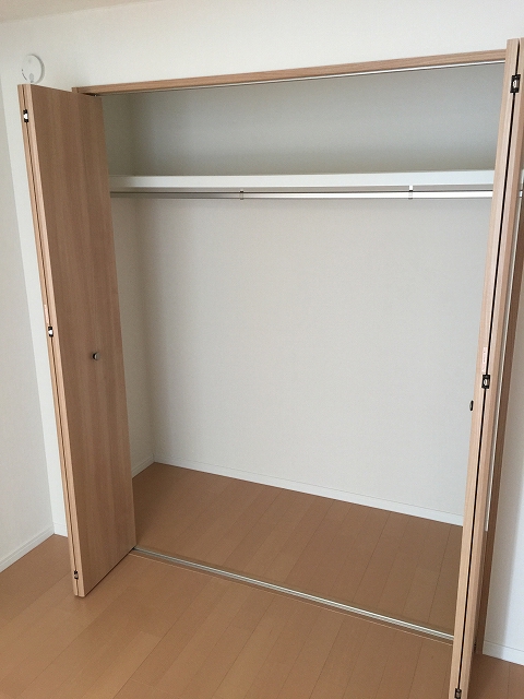 成城エンジェルマンション　洋室約7.3帖収納