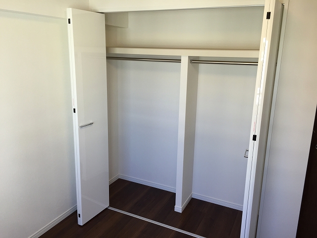 小田急目白台マンション　洋室約6.3帖収納