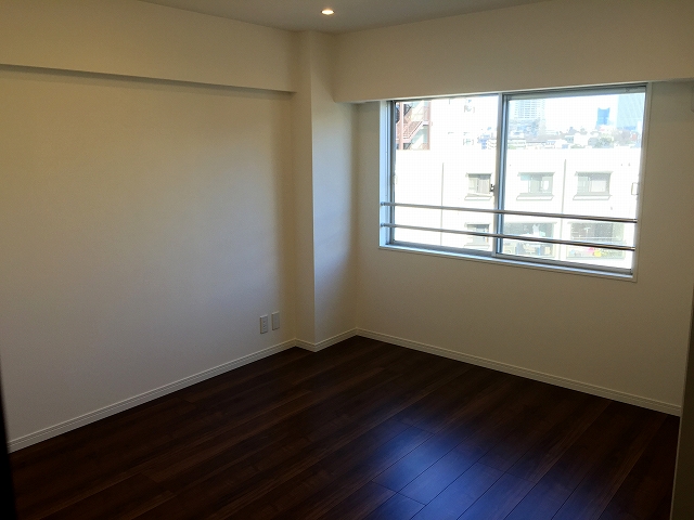 小田急目白台マンション　洋室約8帖