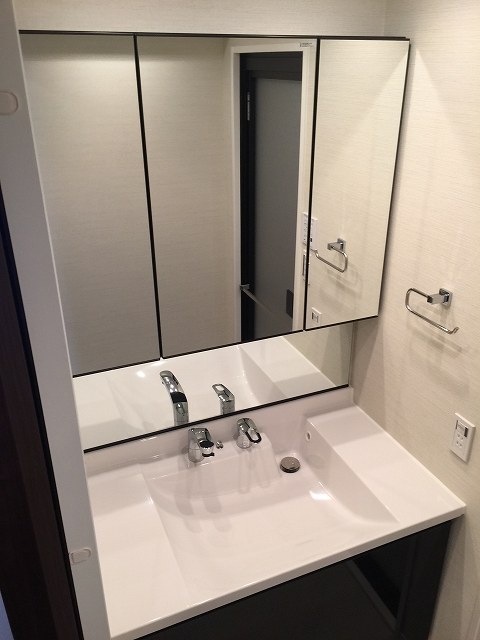 小田急目白台マンション　洗面台