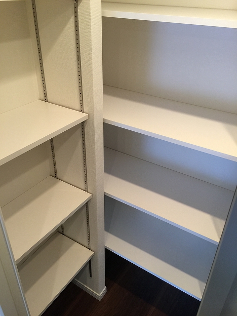 小田急目白台マンション　パントリー