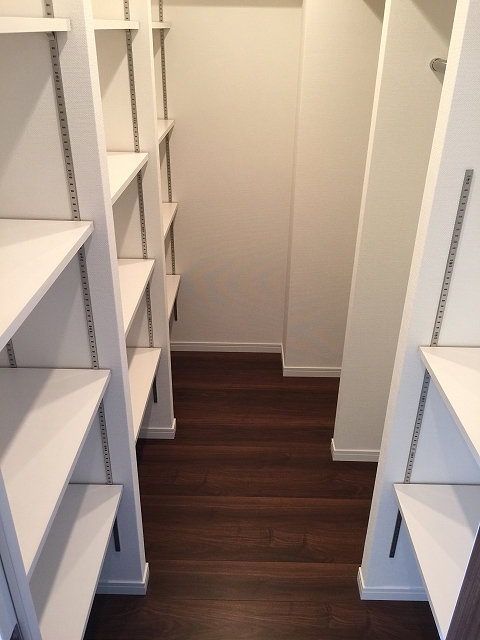 小田急目白台マンション　ウォークインクローゼット