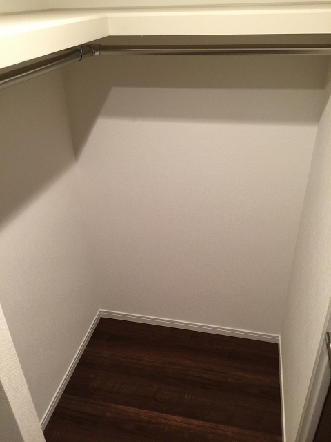 小田急目白台マンション　洋室約7帖収納