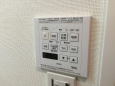 サンコート西荻窪　バスルームスイッチ