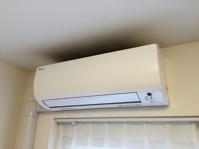 サンコート西荻窪　ダイニングキッチンエアコン