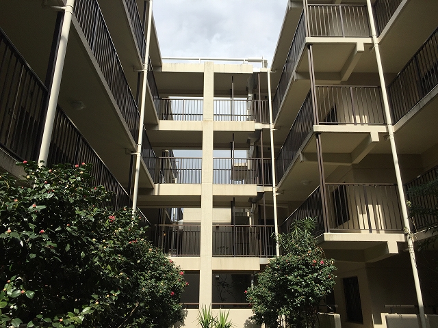 サンコート西荻窪　中庭