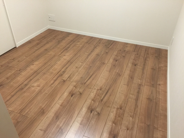 日商岩井豪徳寺マンション　洋室約4.6帖