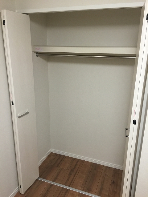 日商岩井豪徳寺マンション　洋室約4.6帖収納