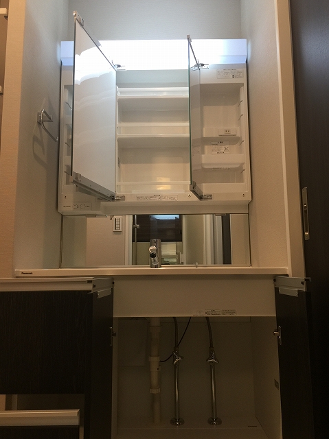 日商岩井豪徳寺マンション　洗面台