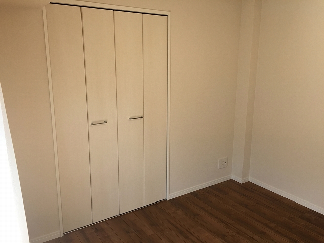 日商岩井豪徳寺マンション　洋室約5.8帖